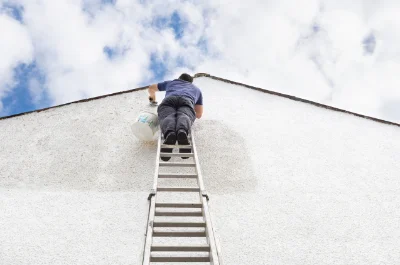 Peinture extérieure à Serriera — façades et ravalement